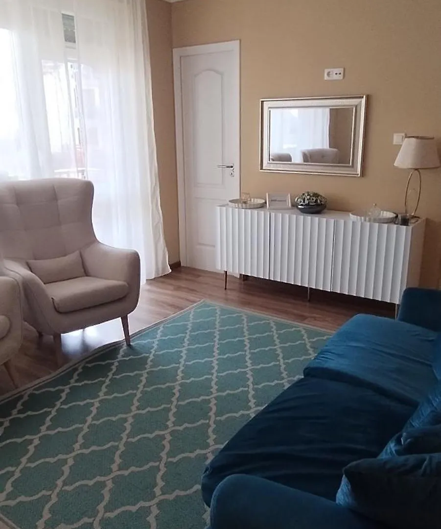 Levendula Apartmanhaz Hajduszoboszlo Guest house